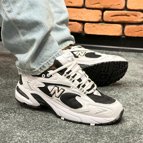 کتونی اسپرت مردانه و زنانه مدل نیوبالانس725  NEW BALANCE رنگ سفید مشکی کد 9993